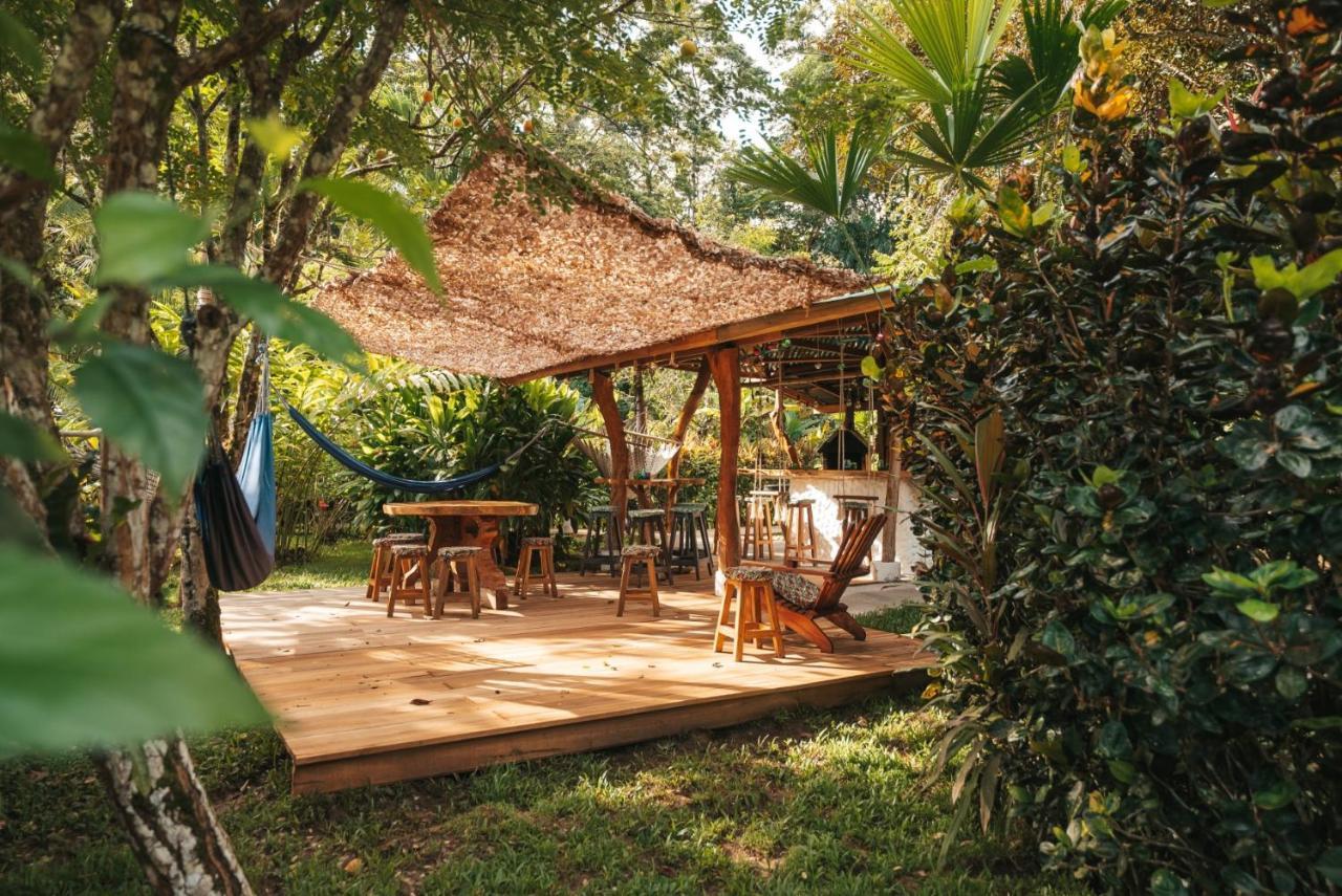 Passion Fruit Lodge Cahuita Exterior foto