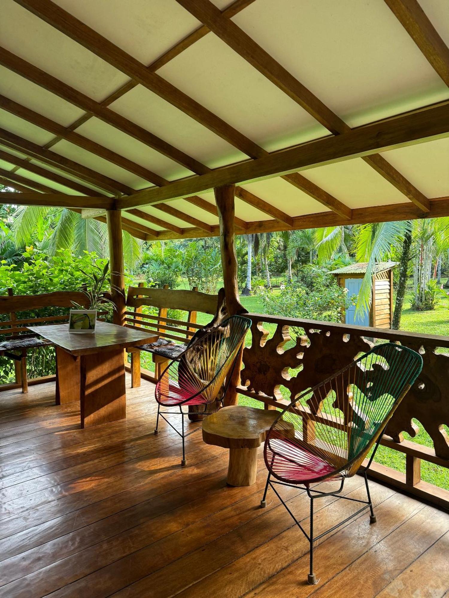 Passion Fruit Lodge Cahuita Exterior foto