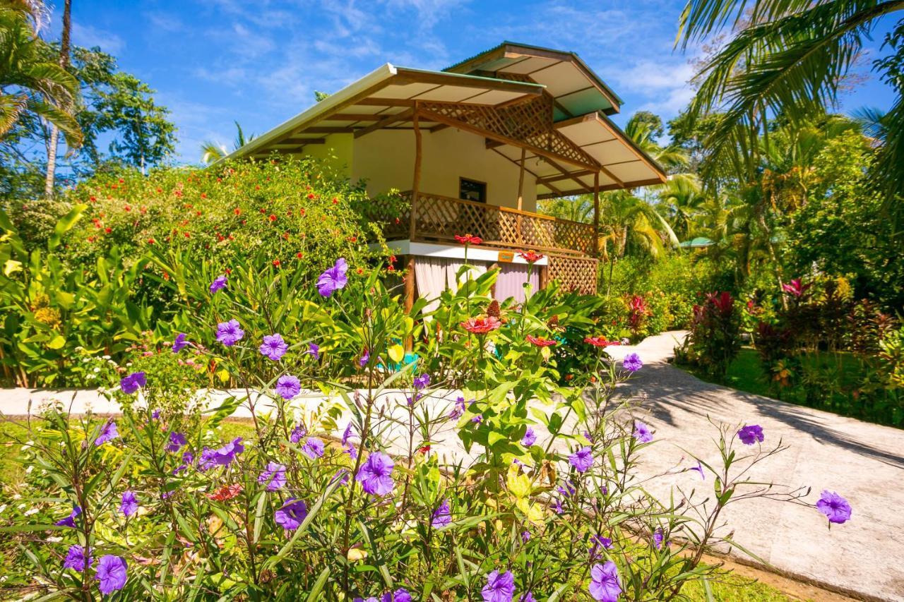 Passion Fruit Lodge Cahuita Exterior foto
